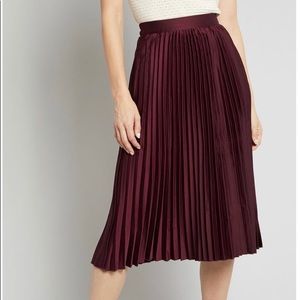 ModCloth Polished Pleated Midi Skirt